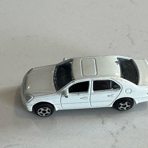 Lexus Pearl Diecast Model Car MotorMax (6064) Lexus LS430 - Picture 5 of 7